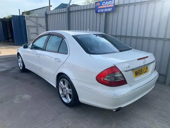 Mercedes-Benz E-Class 2008 photo 3