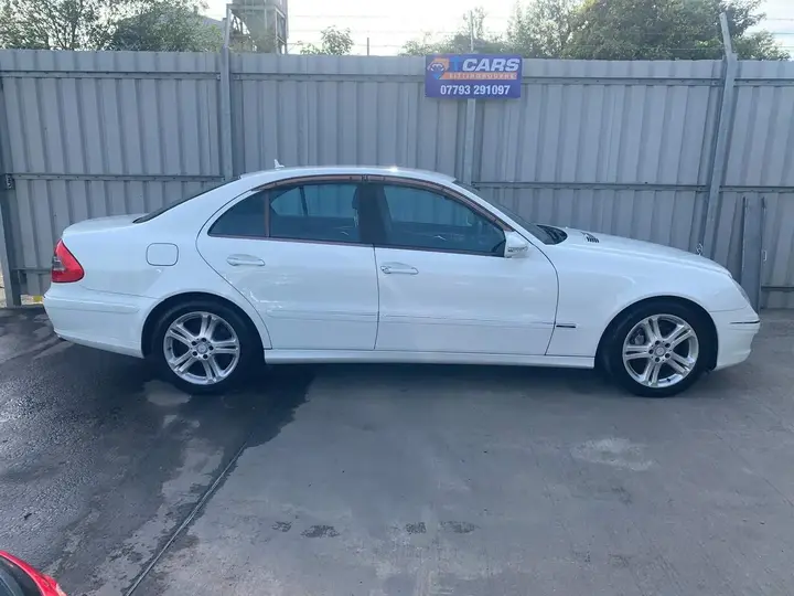 Mercedes-Benz E-Class 2008 photo 5