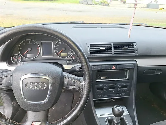 Audi A4 2006 photo 2