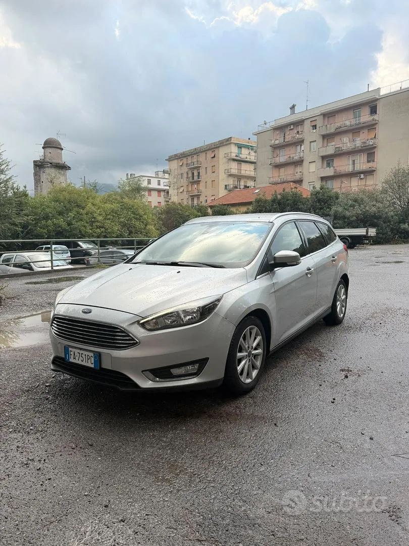 Ford Focus 2015 photo 2
