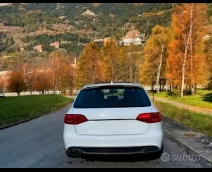 Audi A4 2011 photo 3