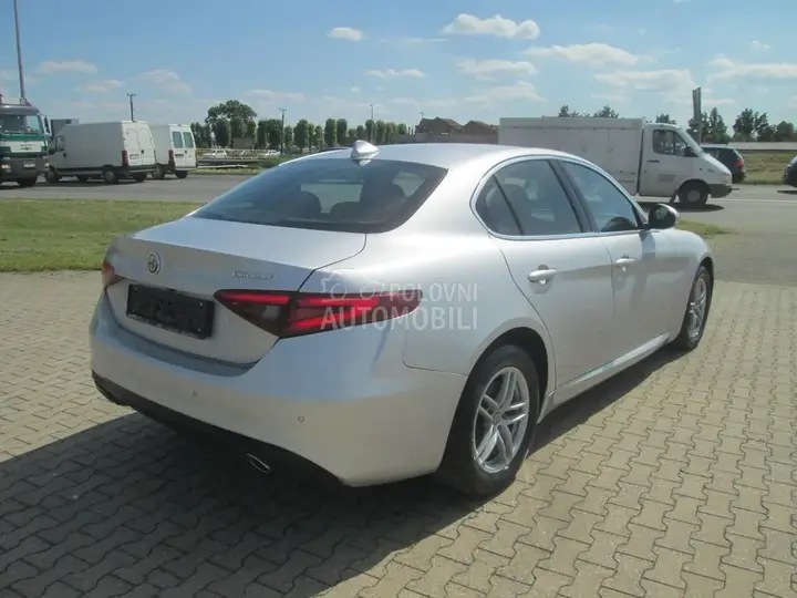 Alfa Romeo Giulia 2016 photo 5