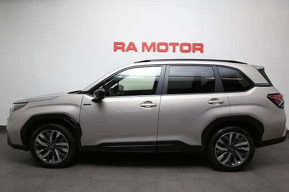 Subaru Forester 2025 photo 2