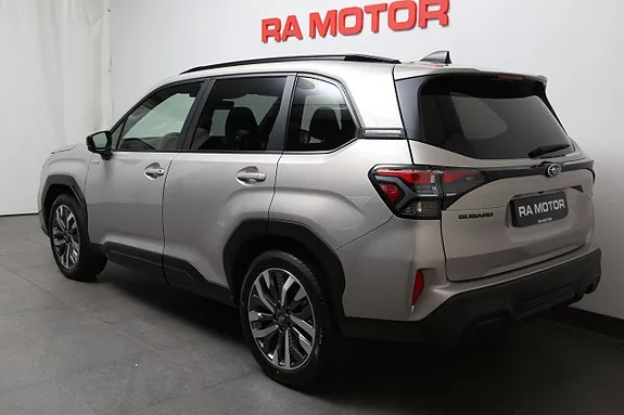 Subaru Forester 2025 photo 3
