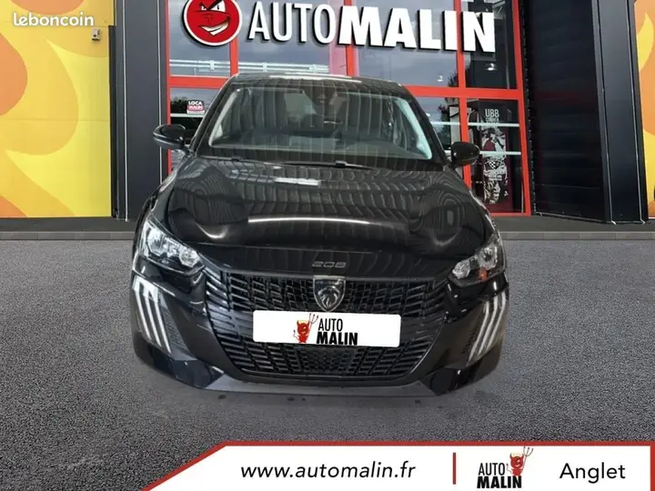 Peugeot 208 2025 photo 2