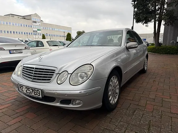 Mercedes-Benz E220 2002 photo 4