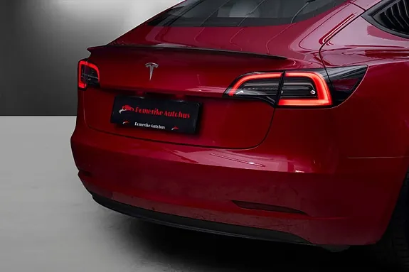 Tesla Model 3 2023 photo 5