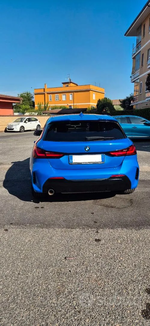 BMW 118I 2023 photo 3