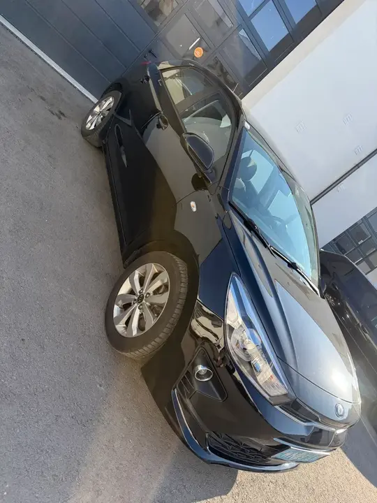 Kia Rio 2021 photo 2