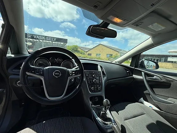Opel Astra 2016 photo 5
