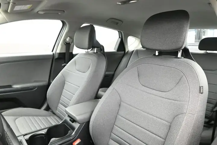 Kia K4 2025 photo 4