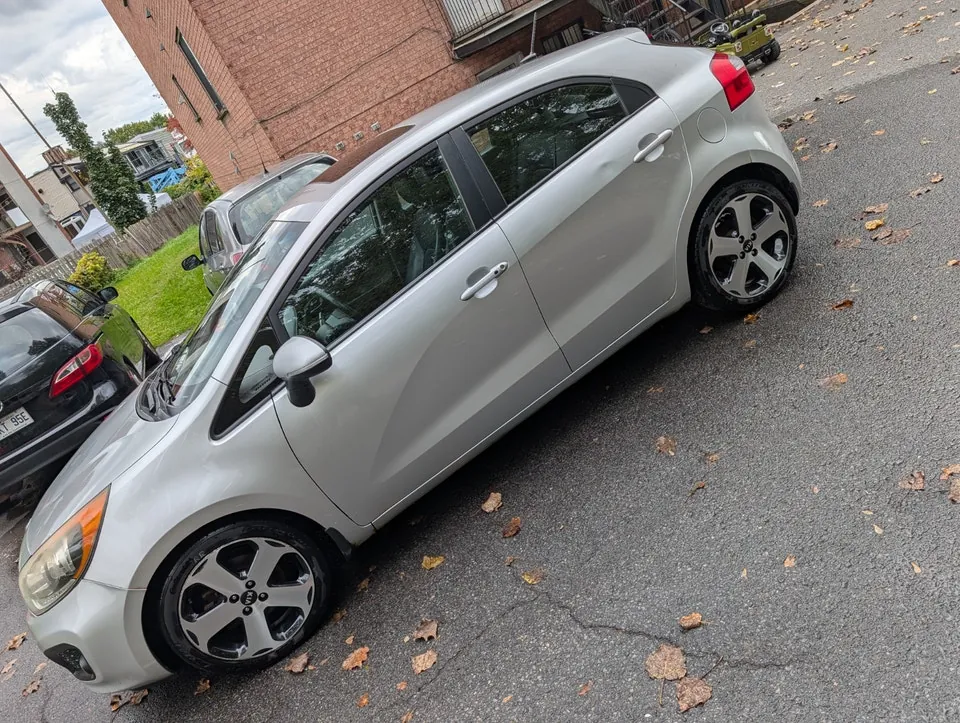 Kia Rio 2013 photo 2
