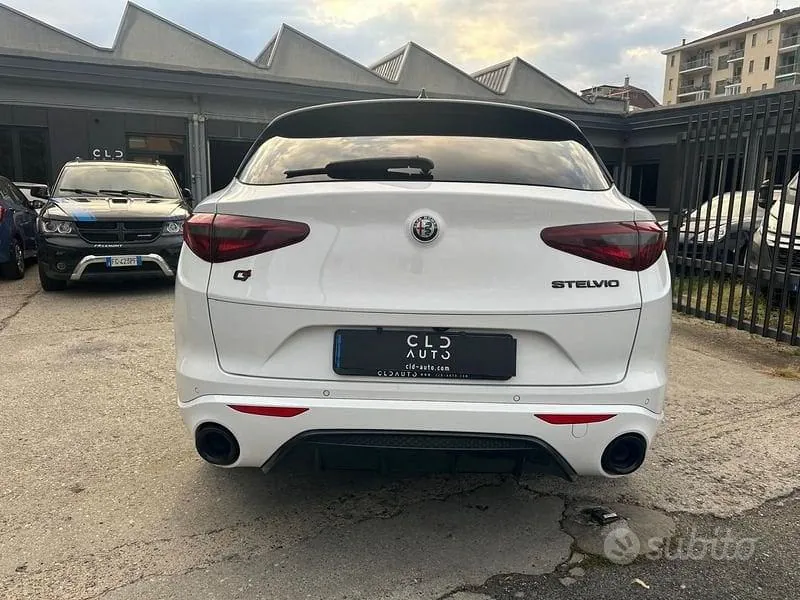 Alfa Romeo Stelvio 2021 photo 5