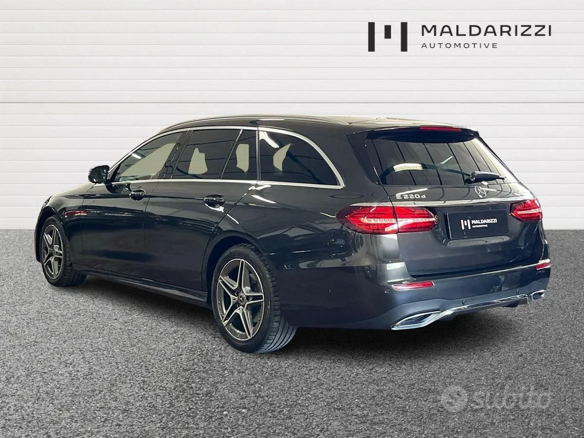 Mercedes-Benz E-Class 2022 photo 4