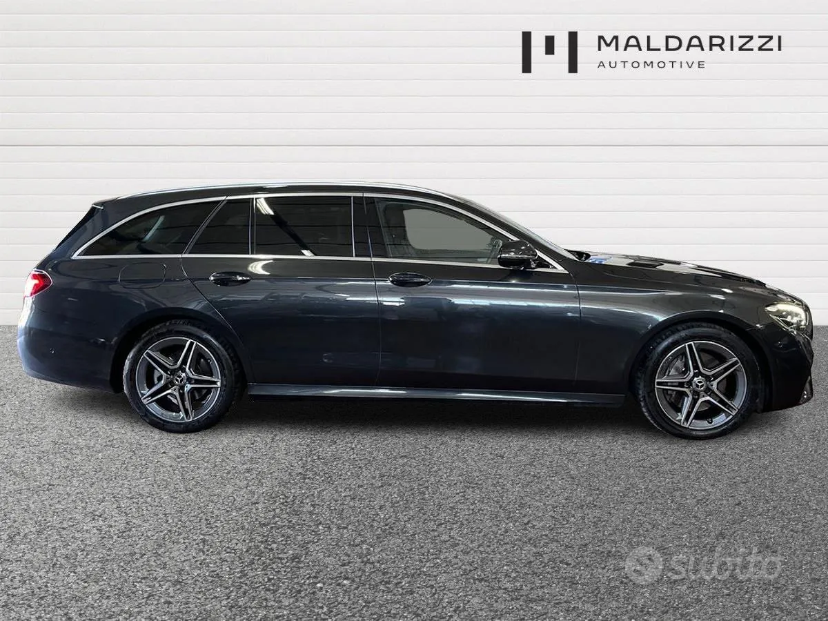 Mercedes-Benz E-Class 2022 photo 5