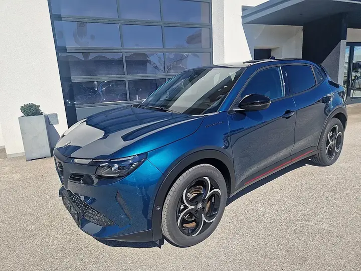 Alfa Romeo Junior 2025 photo 3
