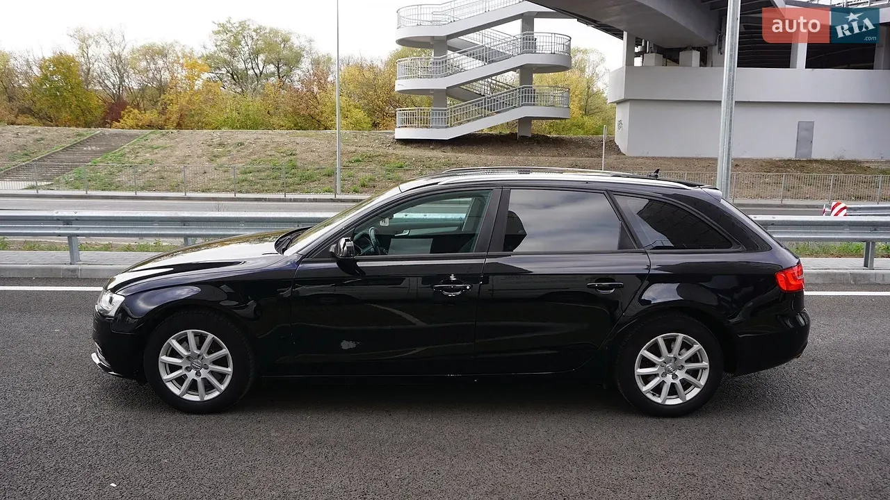 Audi A4 2012 photo 5