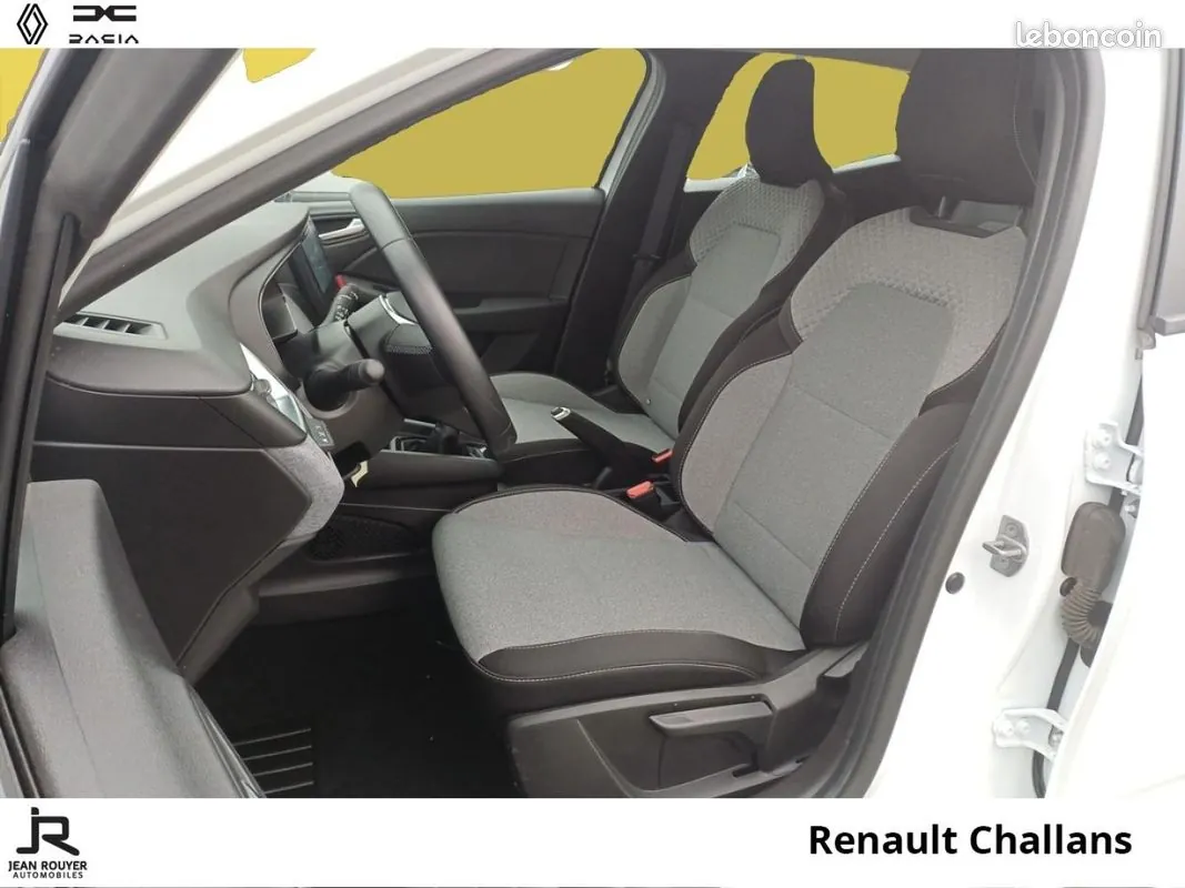 Renault Clio 2023 photo 3