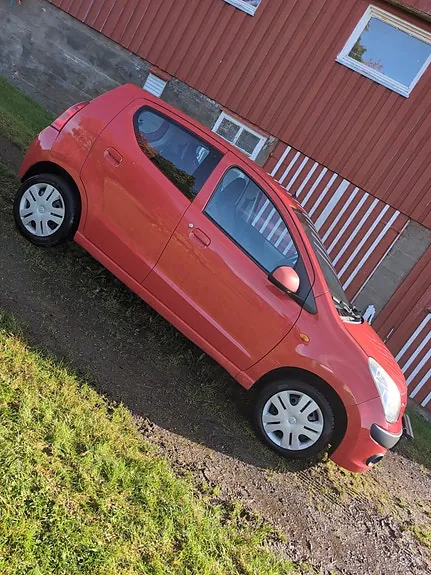 Nissan Pixo 2009 photo 2