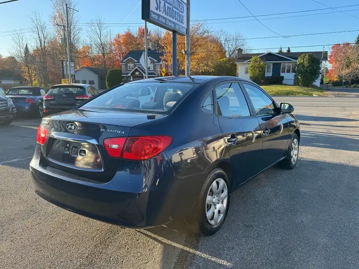 Hyundai Elantra 2010 photo 3