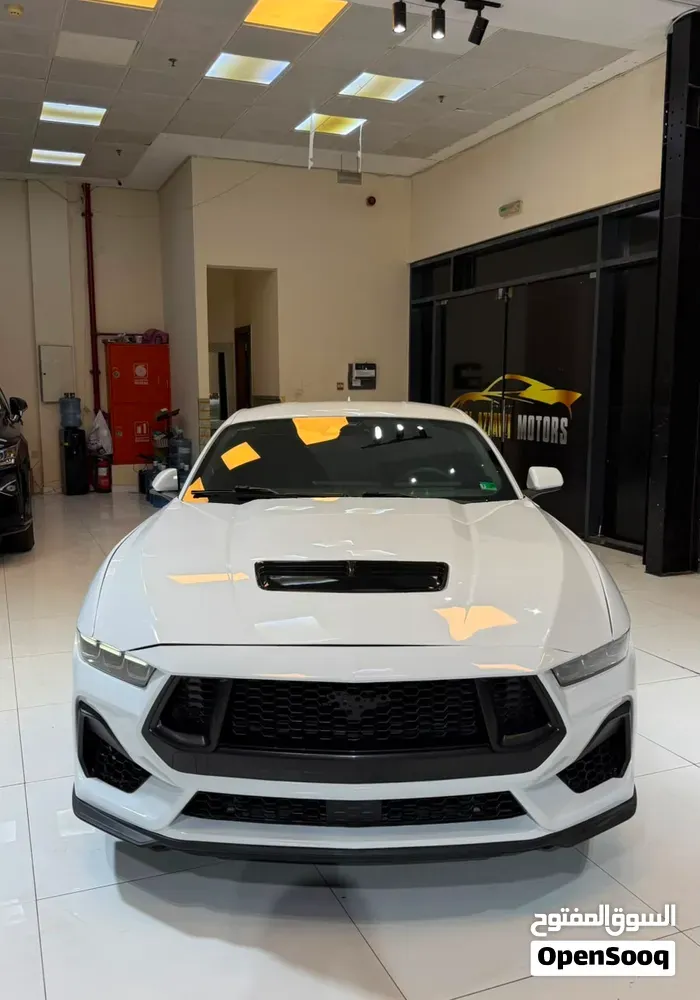 Ford Mustang 2024 photo 2
