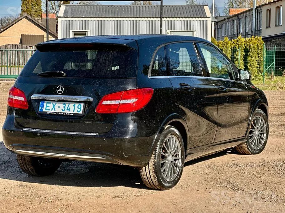 Mercedes-Benz B250