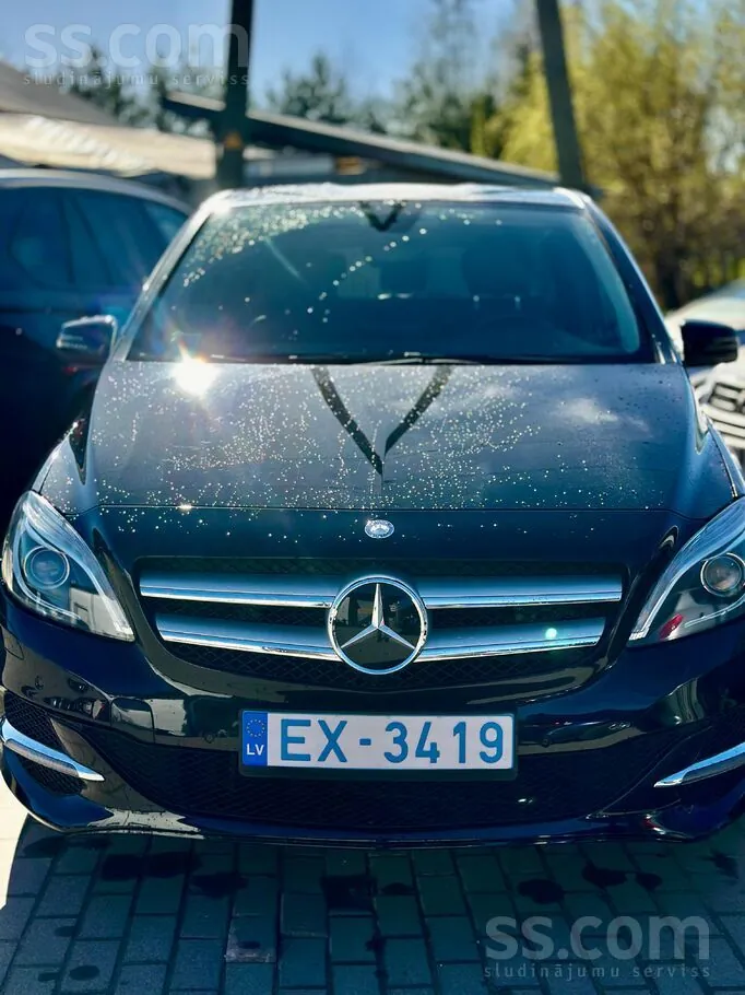 Mercedes-Benz B250