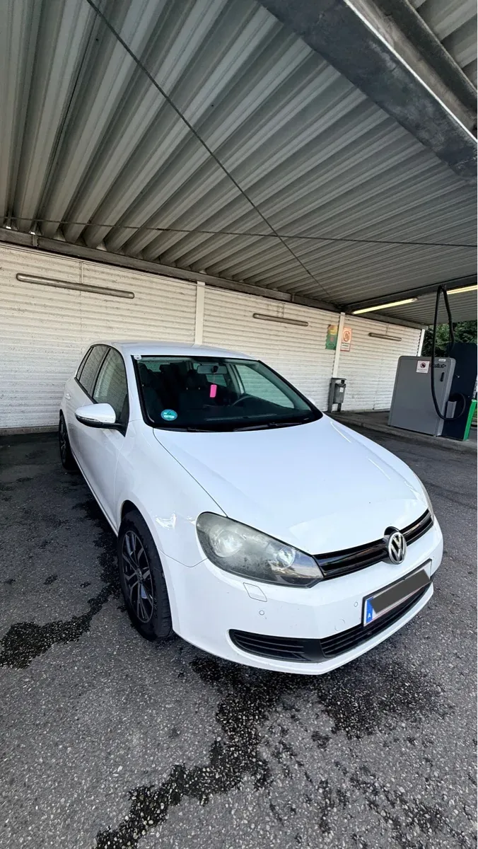 Volkswagen Golf 2010 photo 3