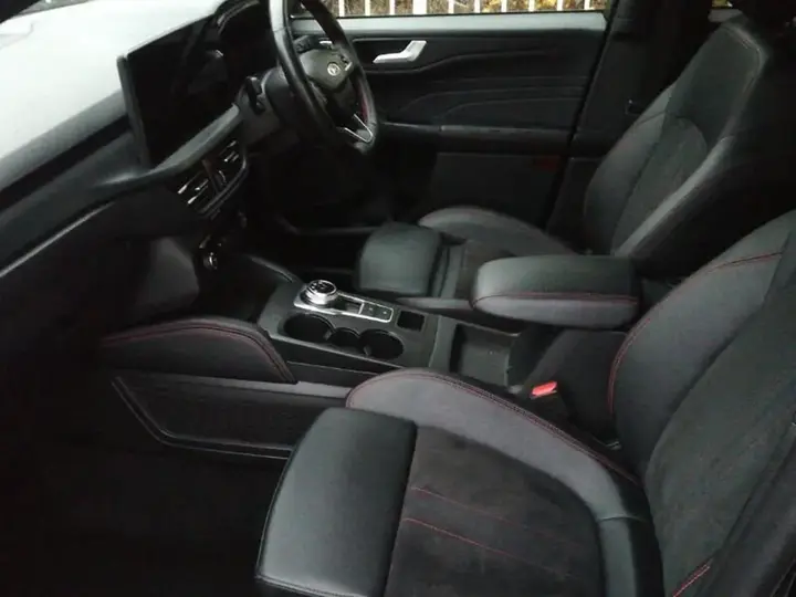 Ford Kuga 2024 photo 3