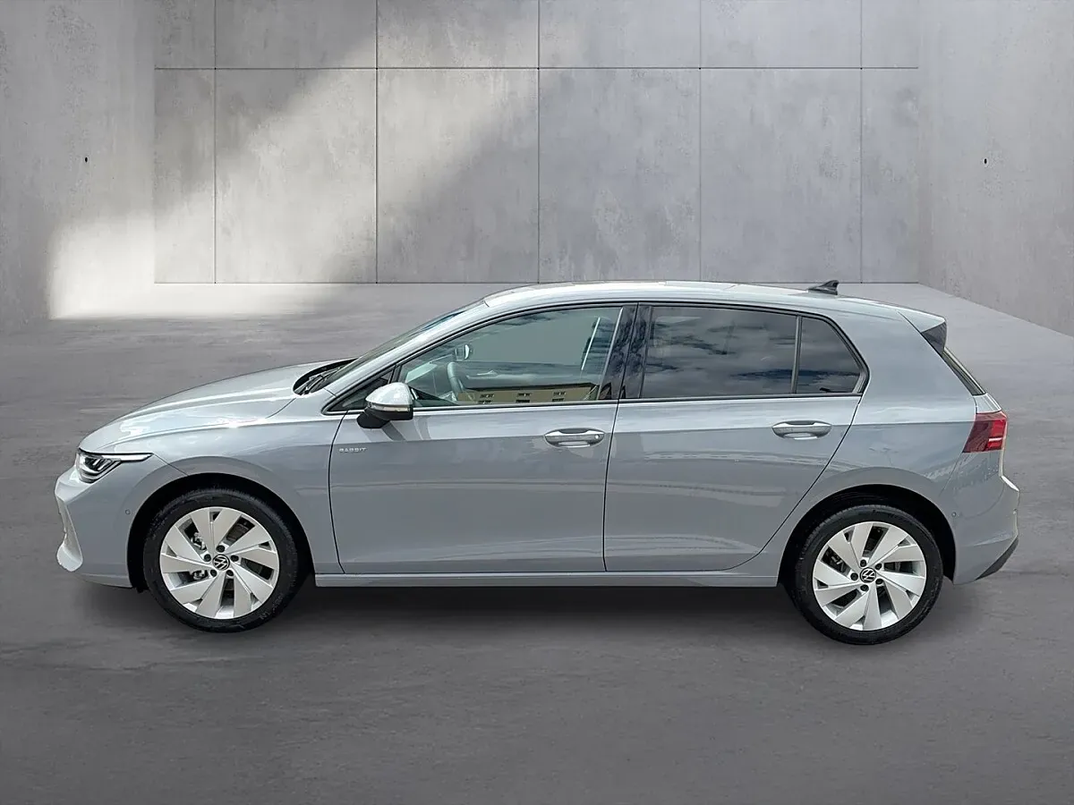 Volkswagen Golf 2026 photo 2
