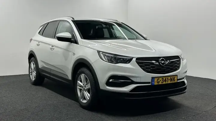 Opel Grandland X 2019 photo 3
