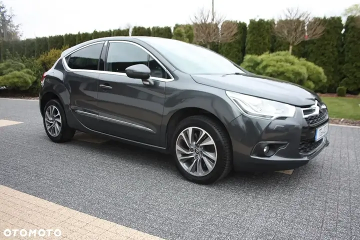 Citroen Ds4 2011 photo 2