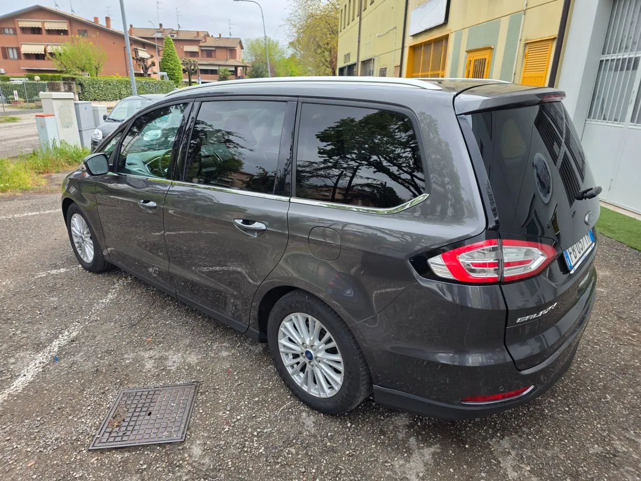 Ford Galaxy 2016 photo 4