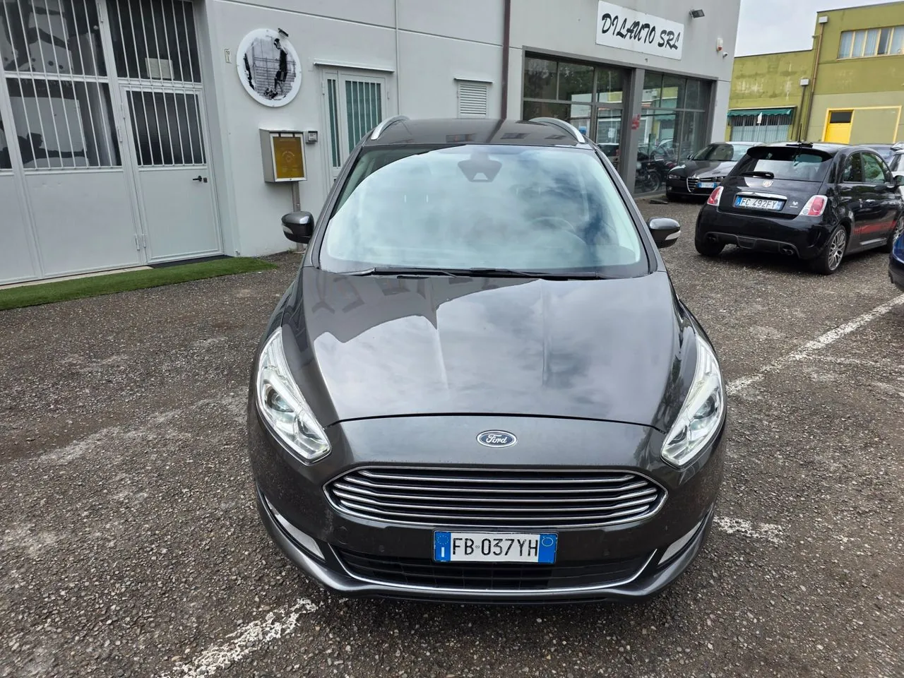 Ford Galaxy 2016 photo 2