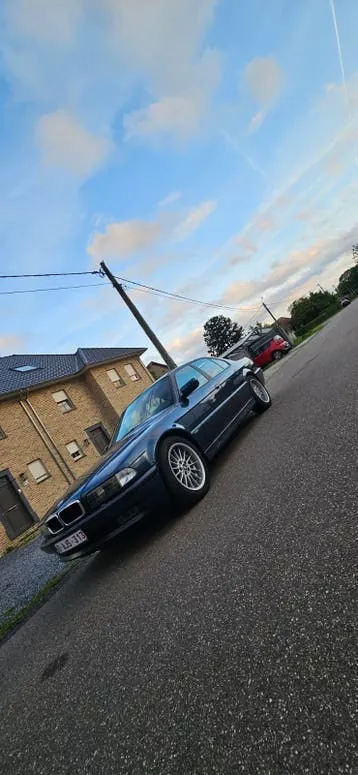 BMW 735I