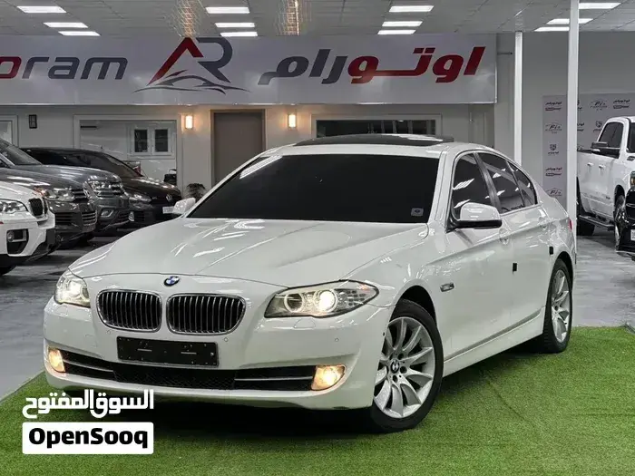 BMW 5 Series 2012 photo 2