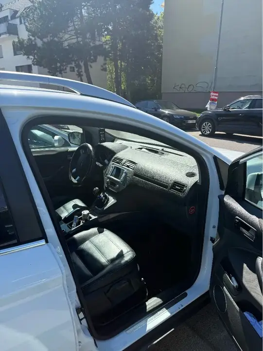 Ford Kuga 2012 photo 2
