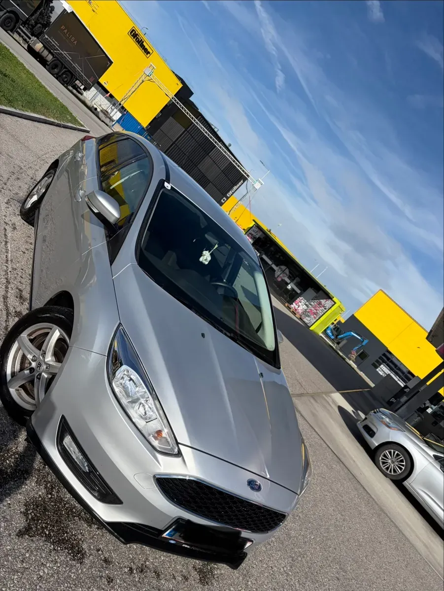 Ford Focus 2015 photo 2