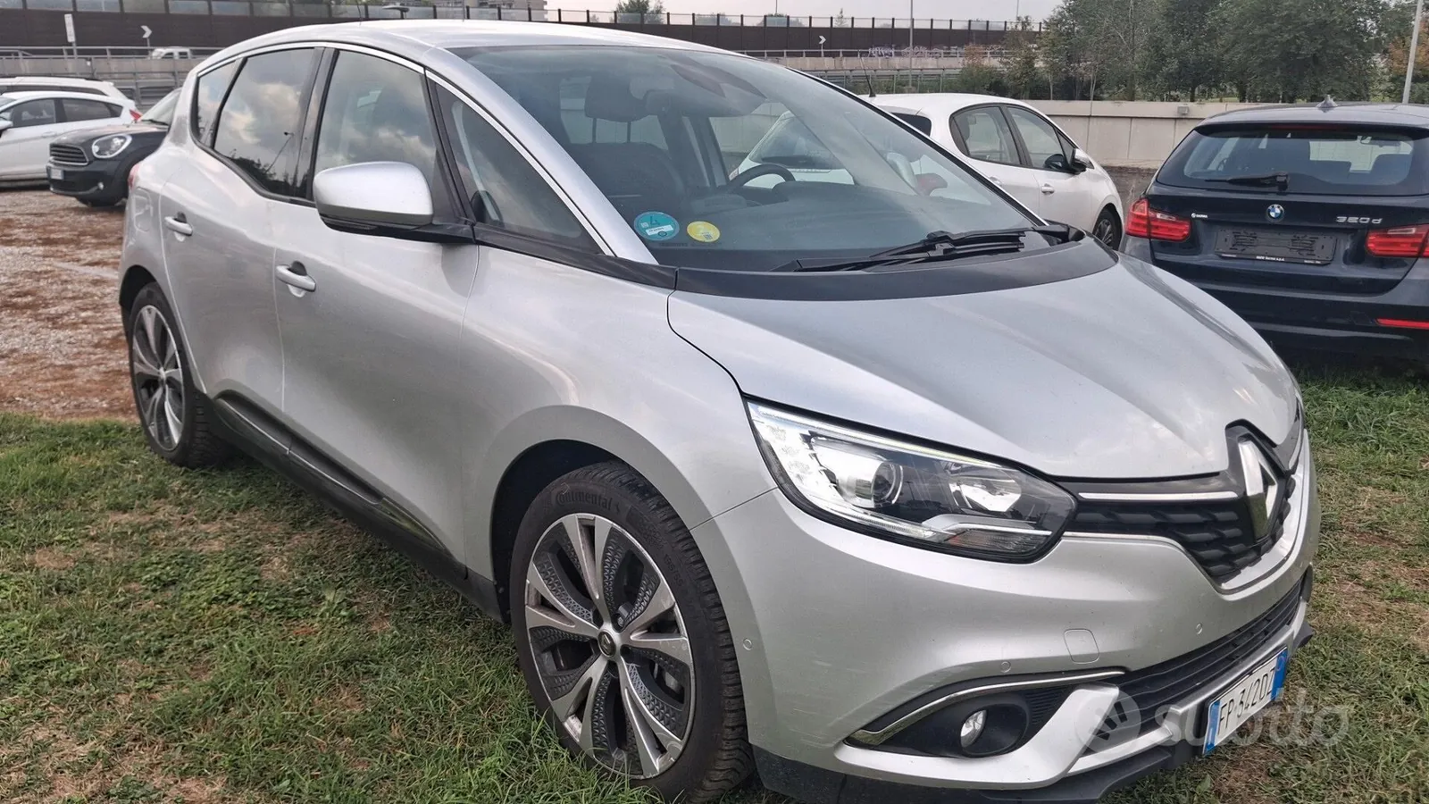Renault Scenic 2018 photo 3