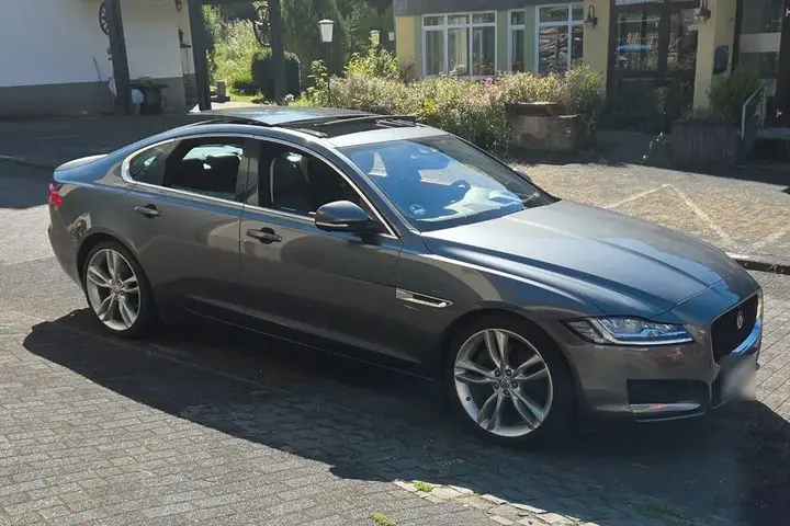 Jaguar Xf