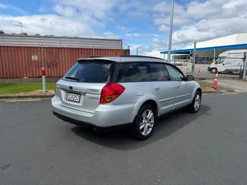 Subaru Legacy 2005 photo 4