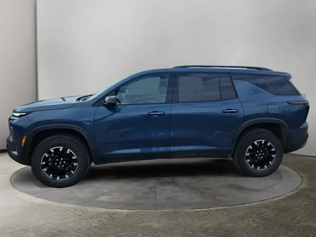 Chevrolet Traverse 2026 photo 2