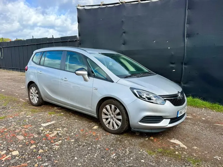 Vauxhall Zafira Tourer 2017 photo 2