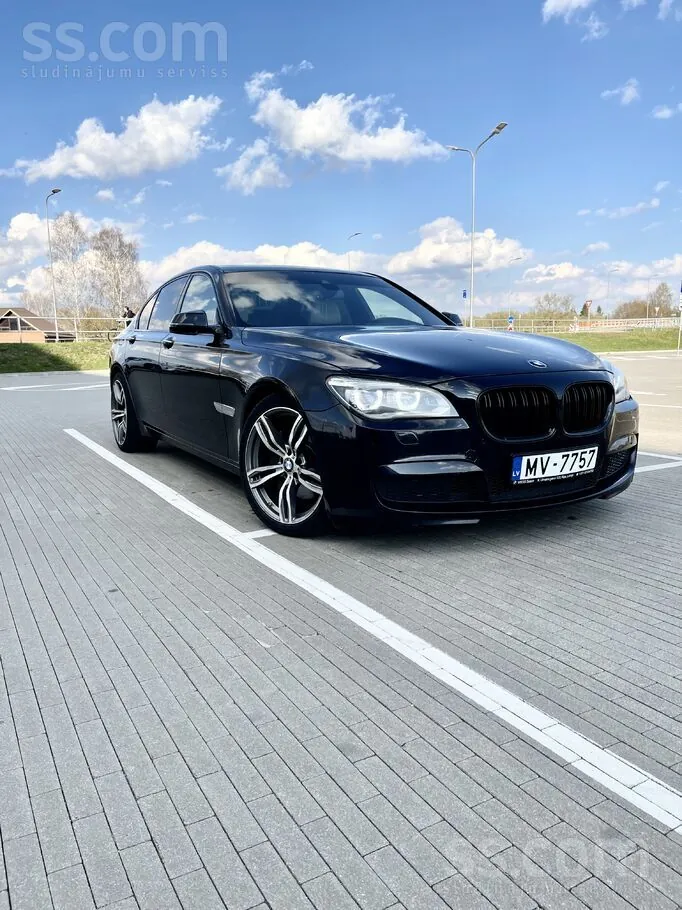 BMW 730D 2012 photo 2