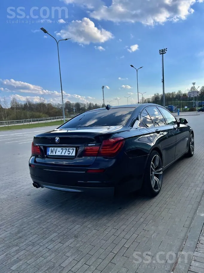 BMW 730D 2012 photo 4