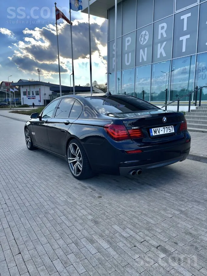 BMW 730D 2012 photo 5