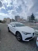 Alfa Romeo Stelvio 2021 photo 2