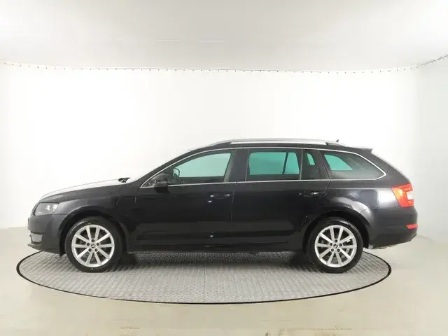Skoda Octavia Combi 2016 photo 2