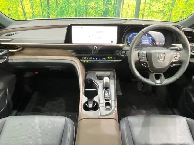 Toyota Crown Crossover 2023 photo 2