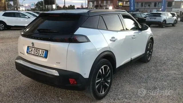Peugeot 2008 2022 photo 4